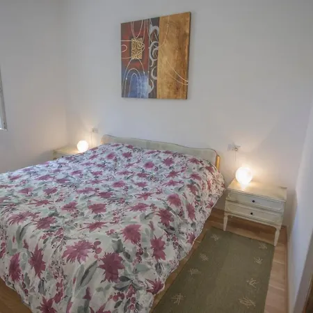 Vernatura Urban Flat * Pula